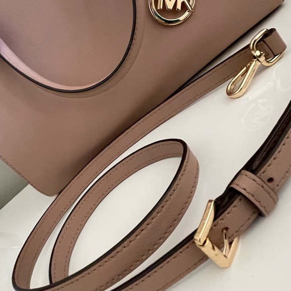 Michael Kors two way bag - Picture 14 of 15